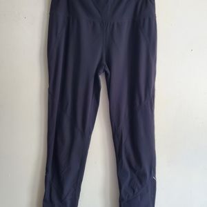 Sweaty Betty london The power  leggings size Medium.